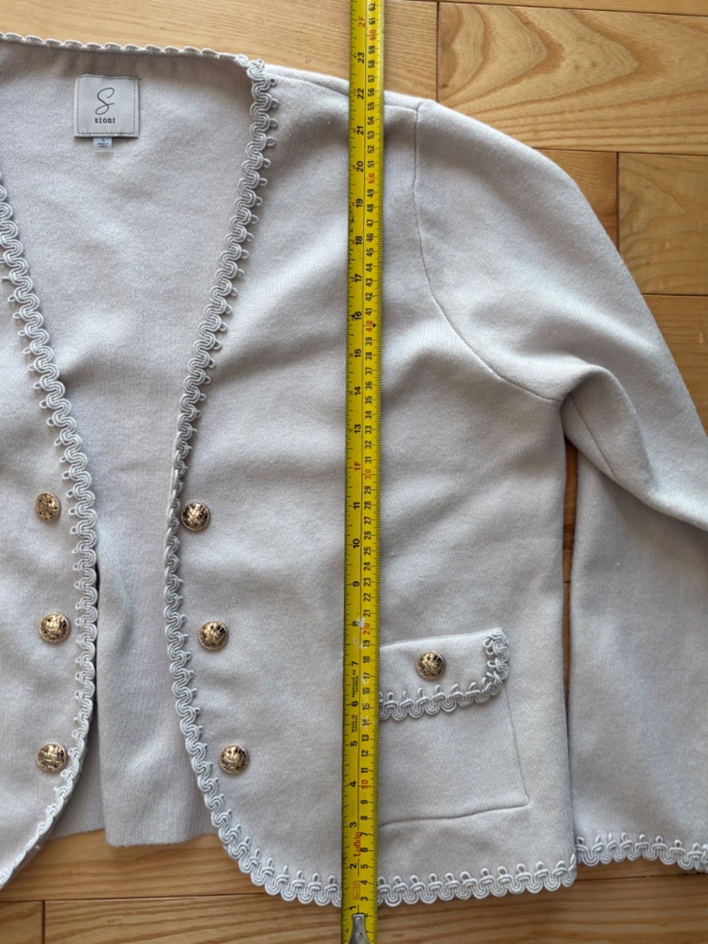 Sioni Open-Front Ivory/Cream Knitted Lady Jacket Cardigan with Gold Buttons - Picture 8 of 16